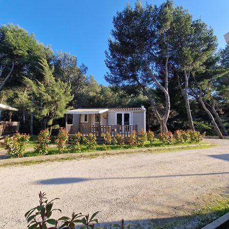 Camping Aux Portes De Cassis Roquefort-la-Bédoule Dış mekan fotoğraf
