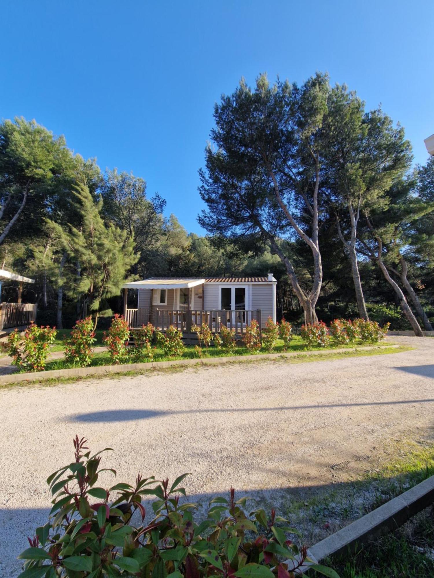 Camping Aux Portes De Cassis Roquefort-la-Bédoule Dış mekan fotoğraf
