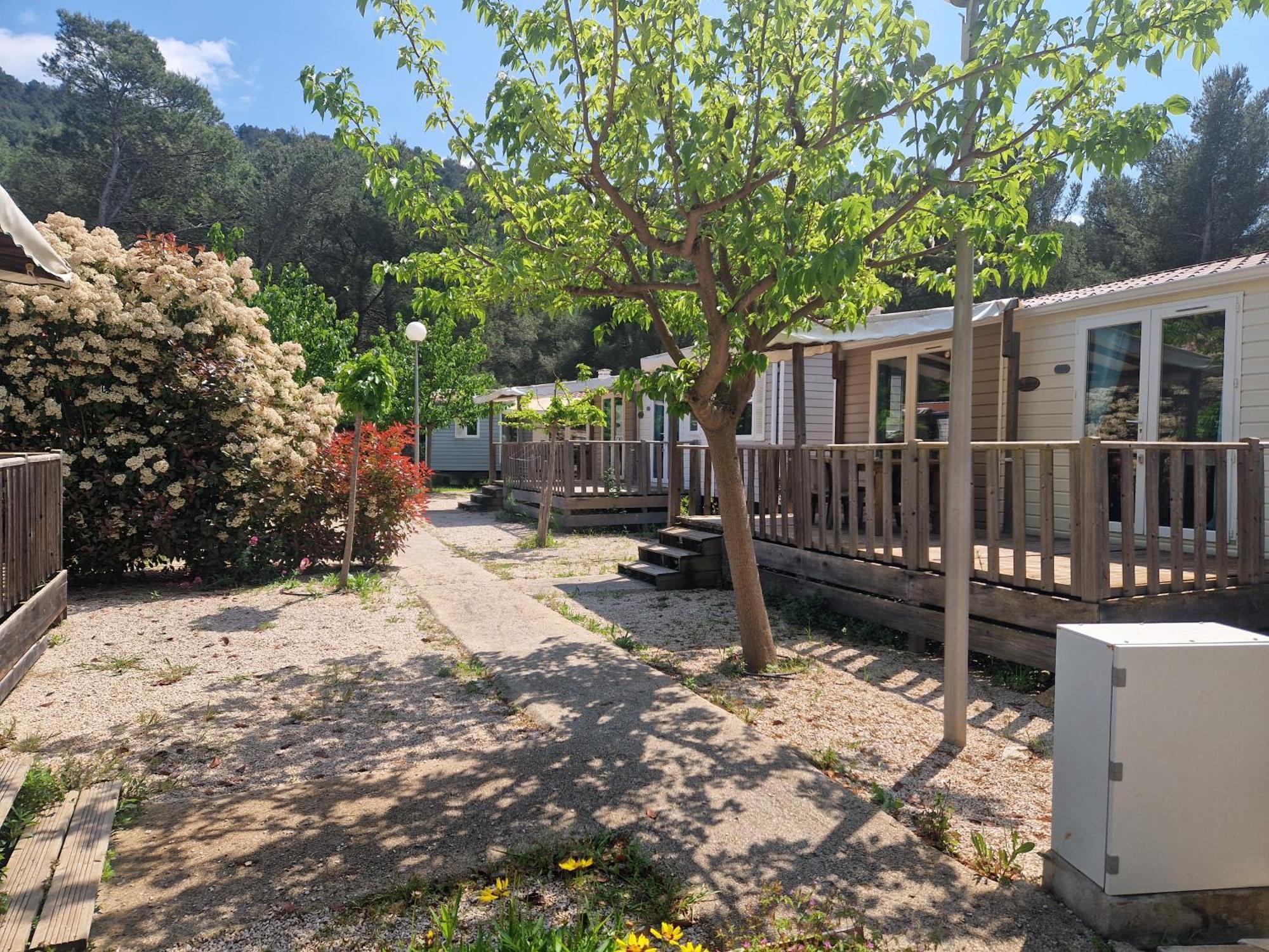 Camping Aux Portes De Cassis Roquefort-la-Bédoule Dış mekan fotoğraf