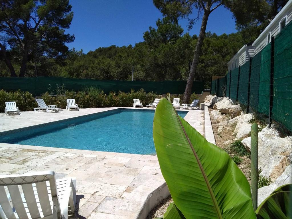 Camping Aux Portes De Cassis Roquefort-la-Bédoule Dış mekan fotoğraf